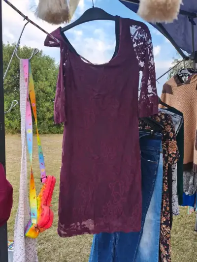 Vestido encaje burdeo manga larga - miniatura 1