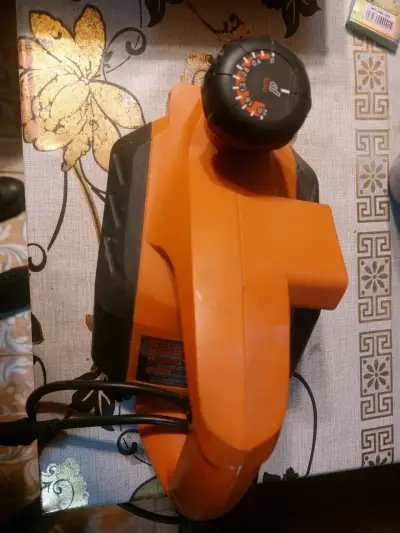 Cepillo eléctrico naranja - miniatura 1