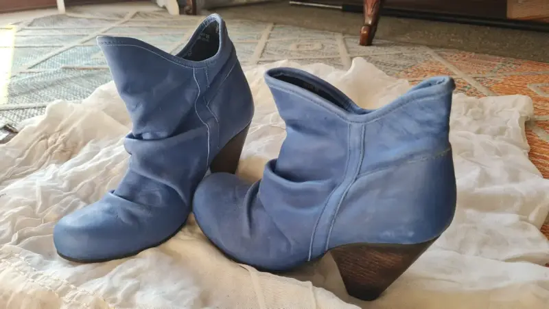Botines azul cielo con taco
