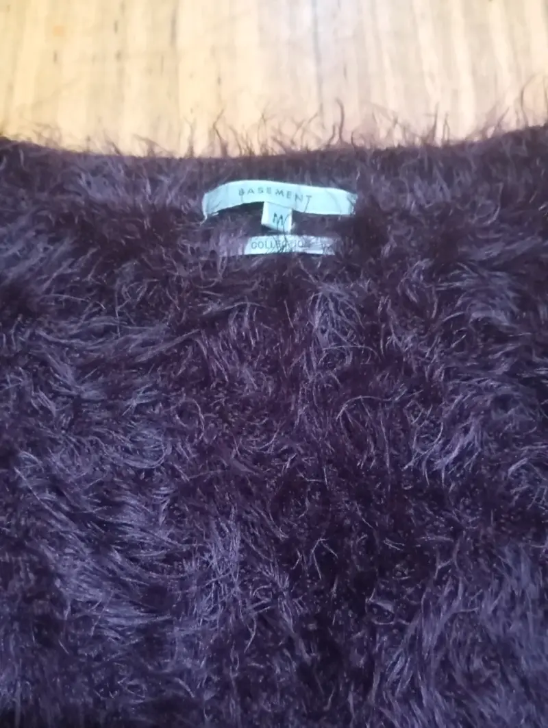 Suéter peludo morado - 2