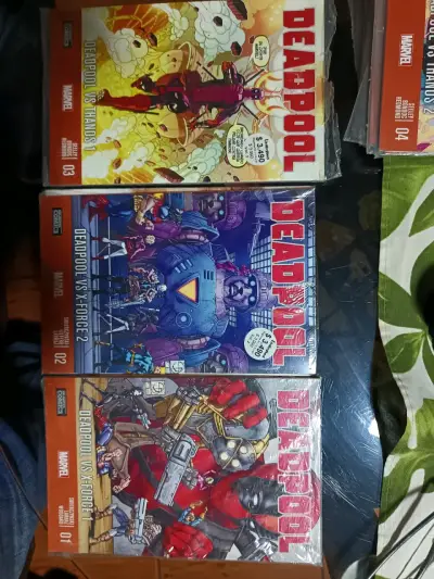 Colección Comics Deadpool vs Thanos - miniatura 1