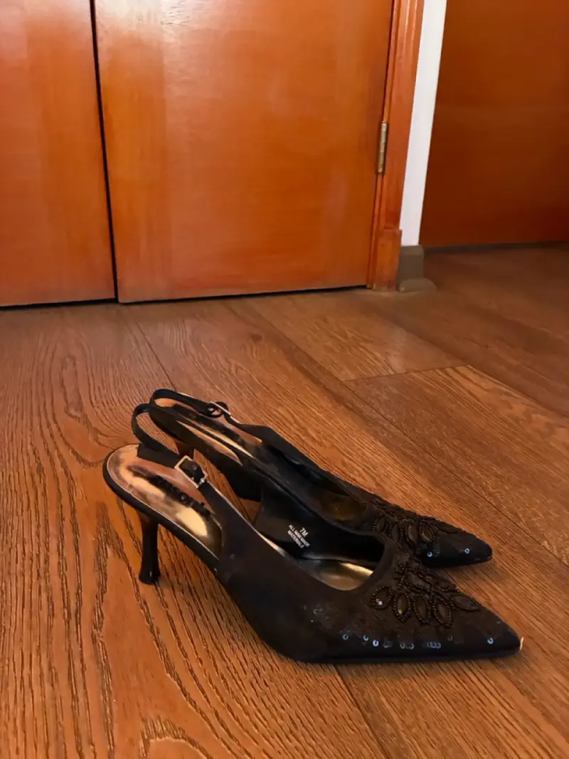Zapato de taco alto negro - 2