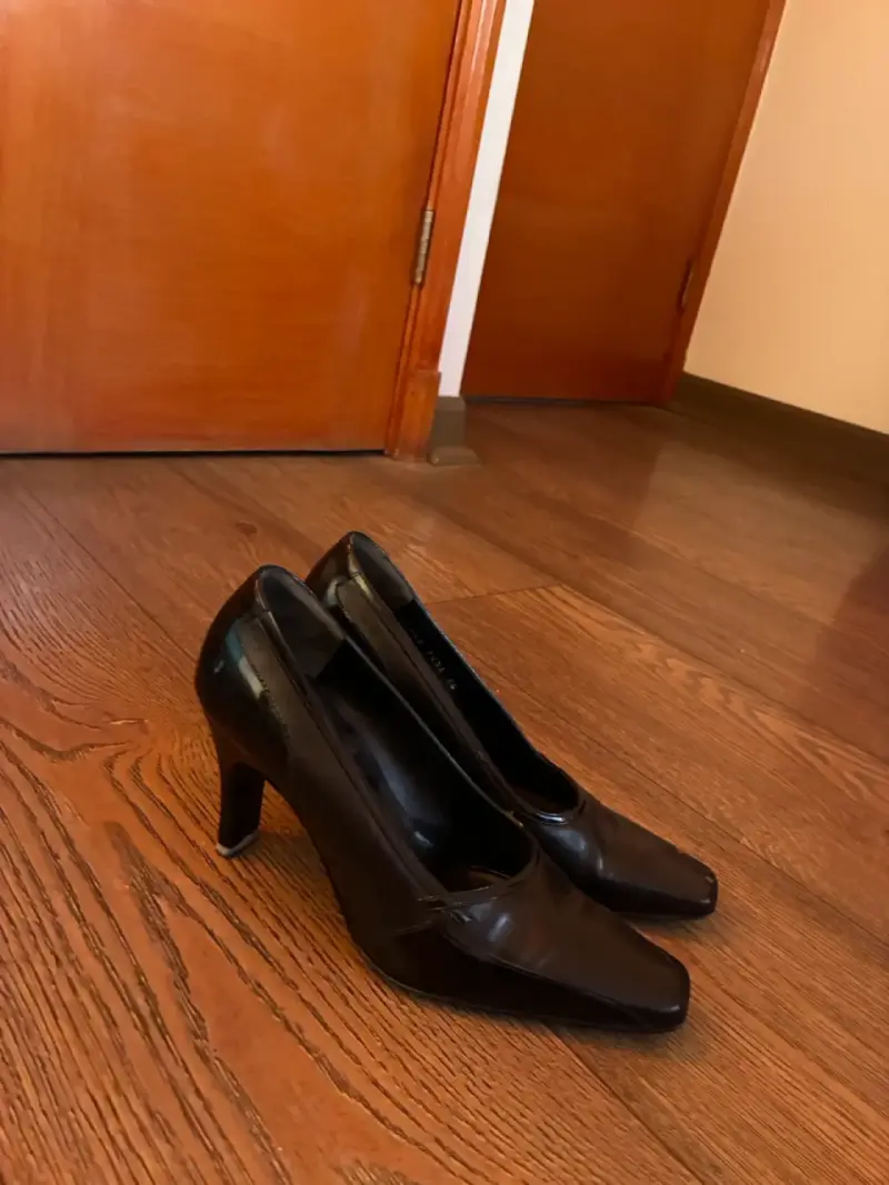 Zapato de taco alto negro - 2