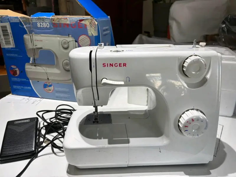 Máquina de coser Singer 8280 usada - 2