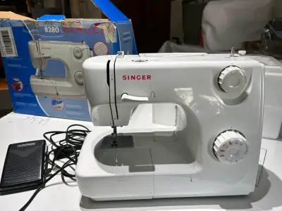 Máquina de coser Singer 8280 usada - miniatura 2