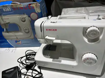 Máquina de coser Singer 8280 usada - miniatura 6
