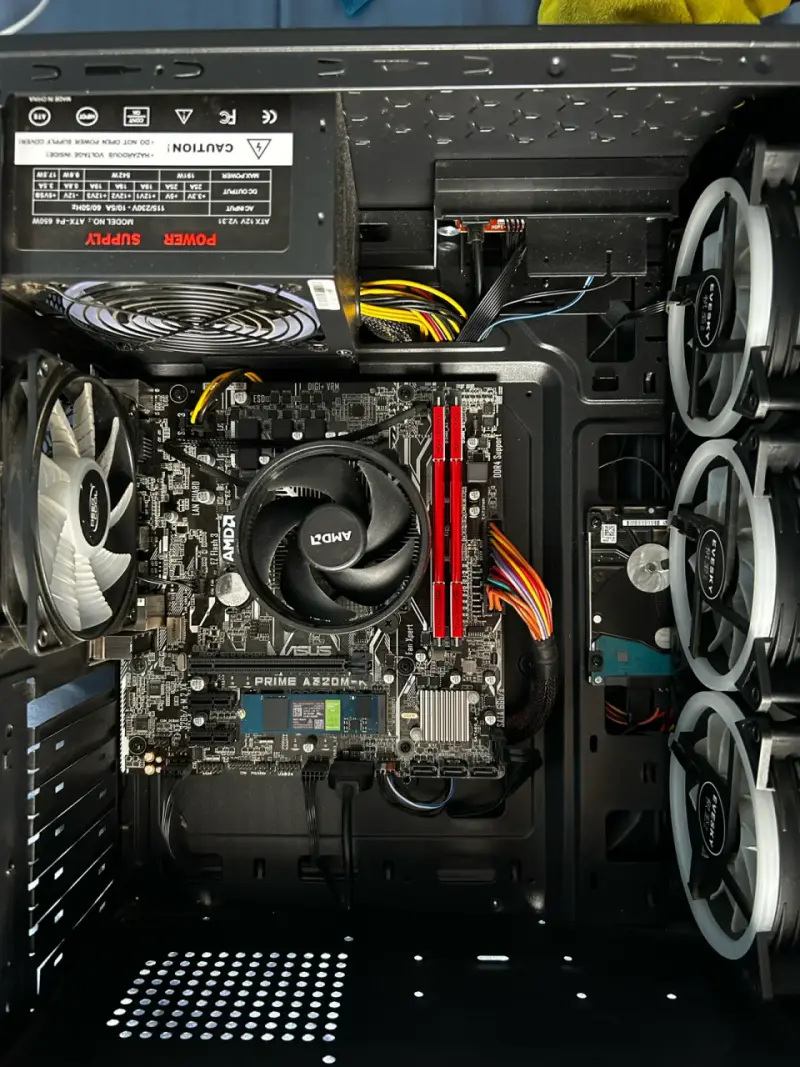 PC de escritorio Ryzen 3 + SSD + 16GB RAM - 4