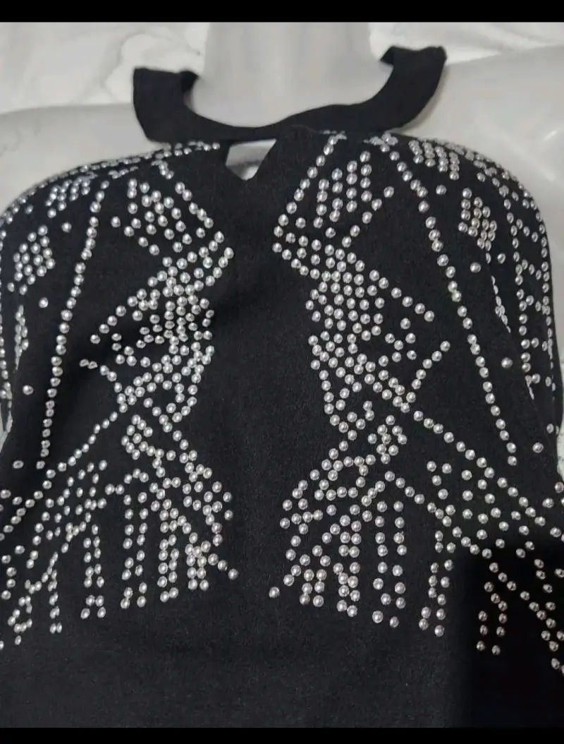 Top nuevo importado con diseños de tachas - 3