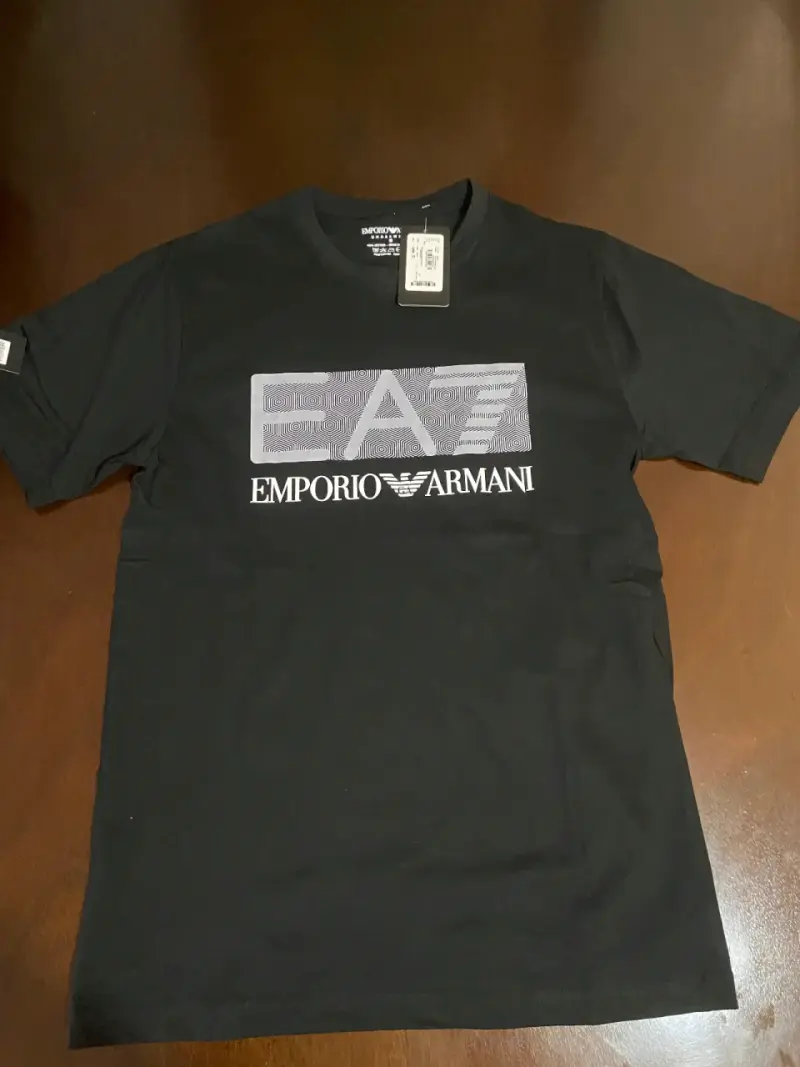 Poleras negra Emporio Armani EA7 karl lagerfeld - 1