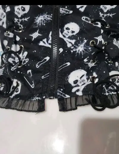 Top negro nuevo importado con estampado de calaver - miniatura 5
