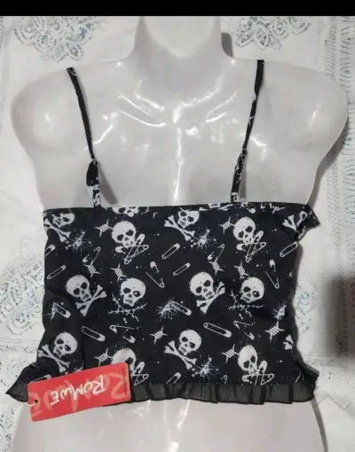 Top negro nuevo importado con estampado de calaver - miniatura 6