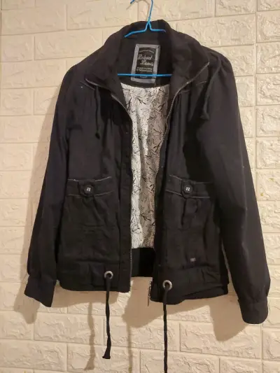Chaqueta negra de algodón - miniatura 1