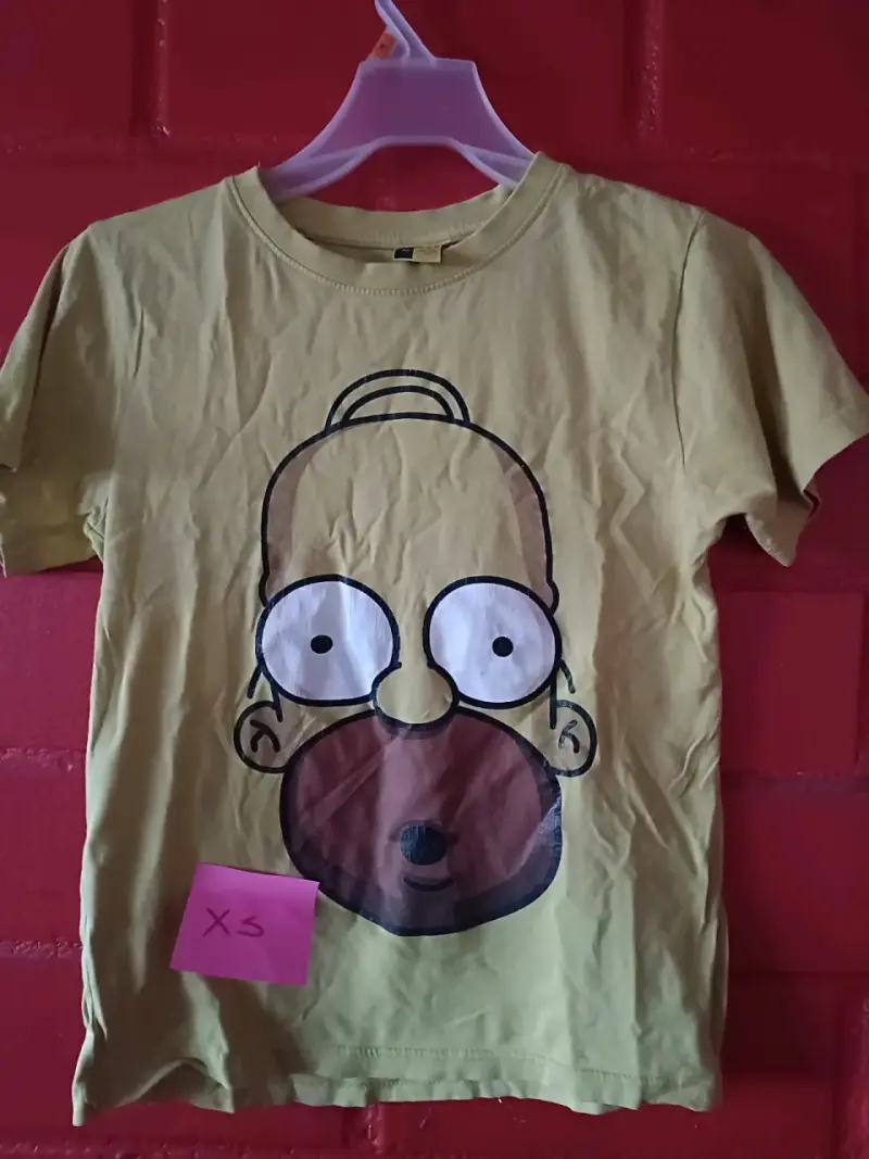 Polera negra estampada grafiti - 6