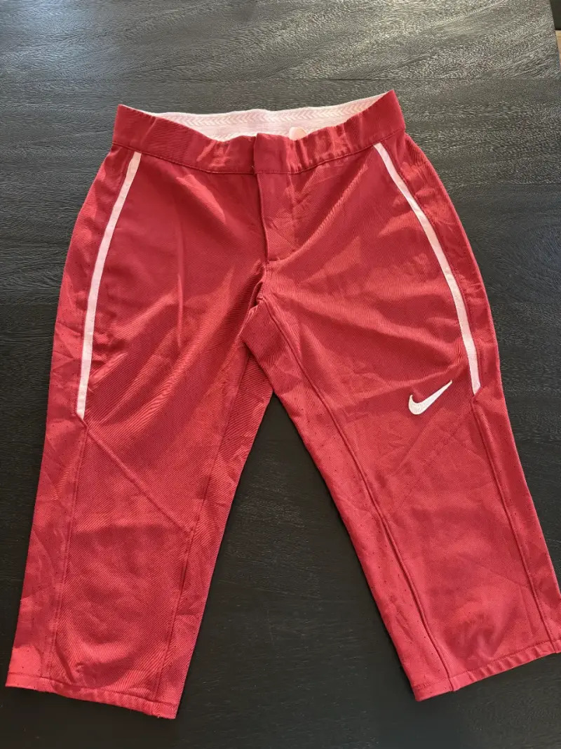 Pantalones cortos deportivos rojos Nike - 1