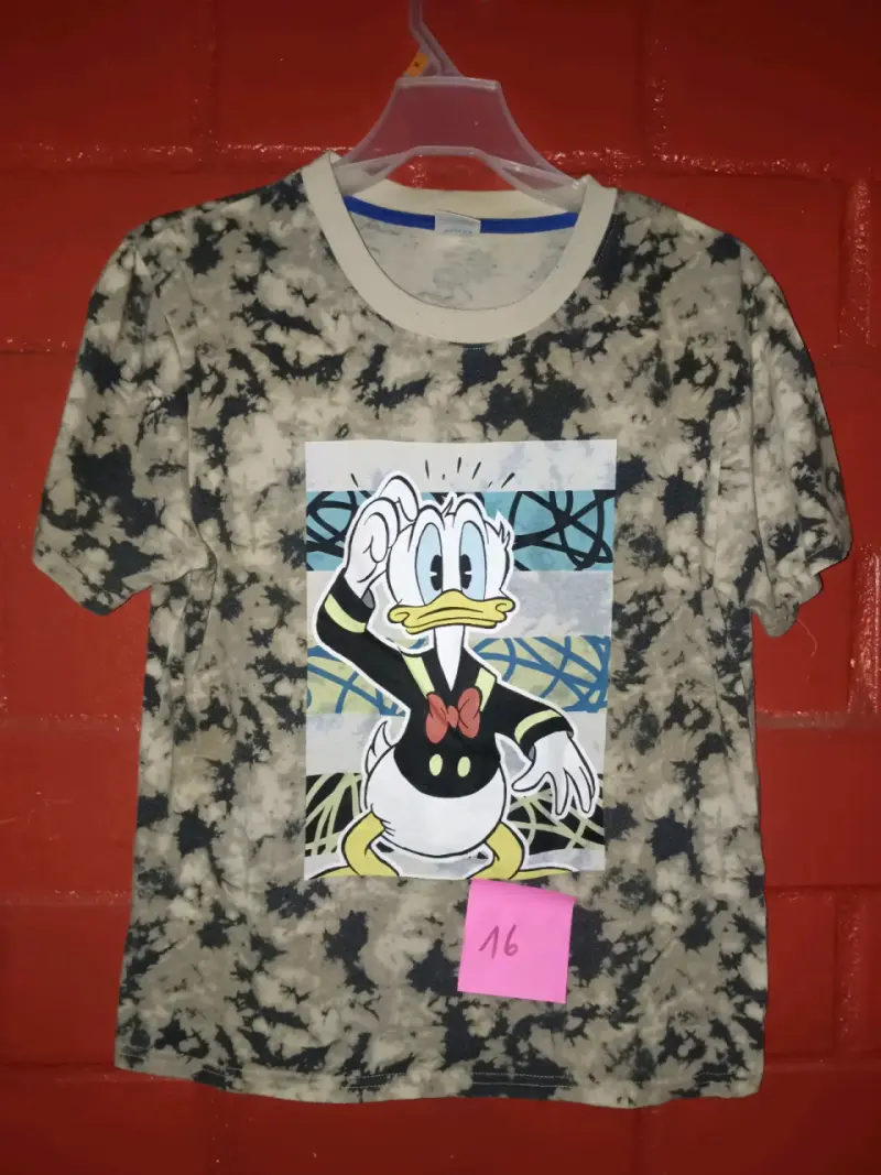 Polera estampada Pato Donald