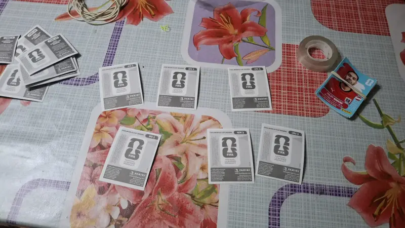 Láminas originales Mundial FIFA 2026 - Escudos y f - 2