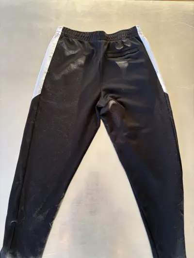 Pantalones deportivos negros New Balance - miniatura 2