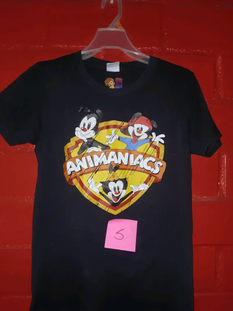Polera negra Animaniacs