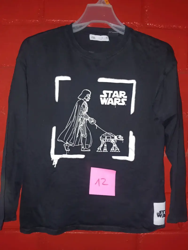 Polera Star Wars negra manga larga