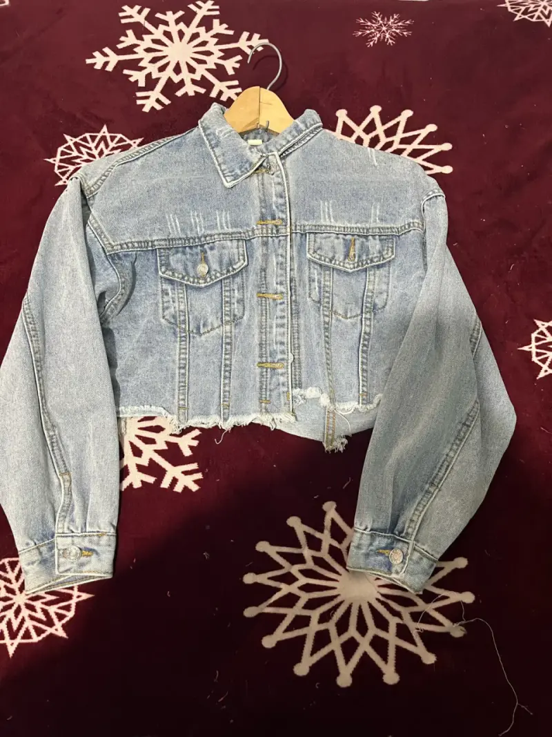 Chaqueta corta de mezclilla azul