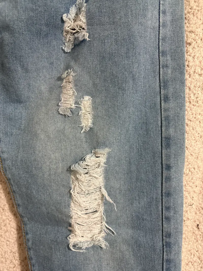 Jeans desgastados azul claro - 2