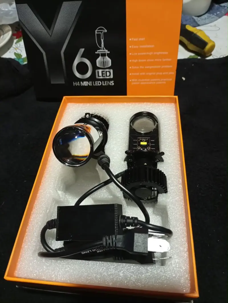 Kit de luces LED H4 para autos - 1
