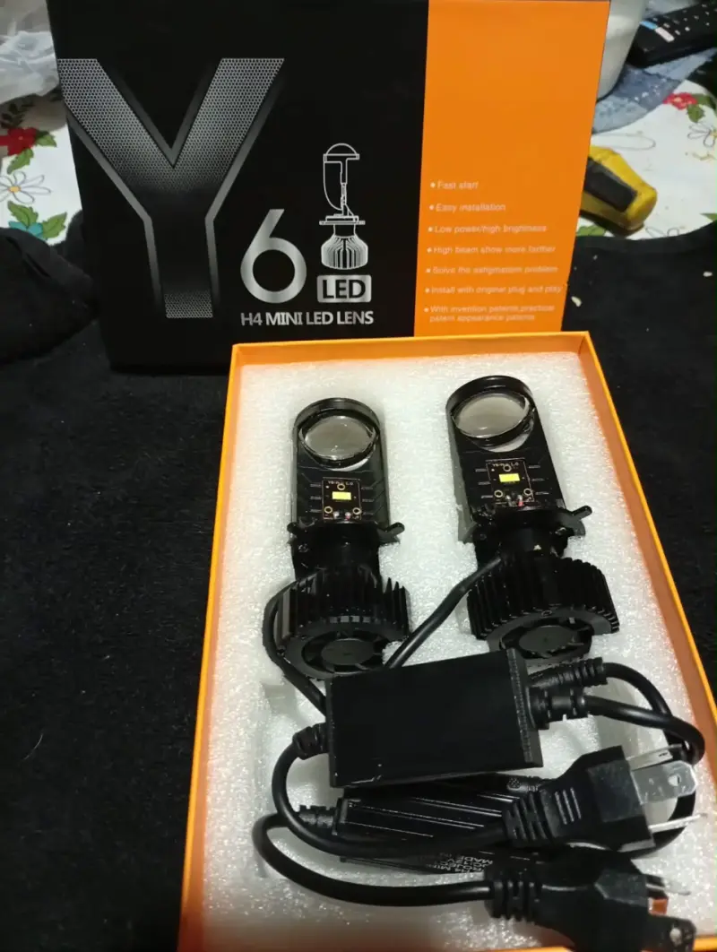 Kit de luces LED H4 para autos - 3