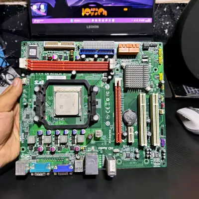 Placa Madre ECS MCP61M-M3 - miniatura 1