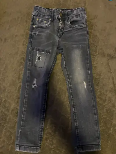 Jeans desgastados para niño - miniatura 1