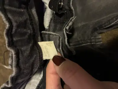 Jeans desgastados para niño - miniatura 2