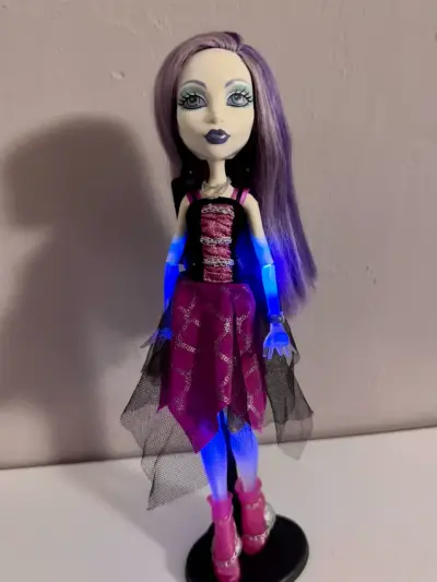 Spectra Ghouls Alive Muñeca con luces y sonido - miniatura 1