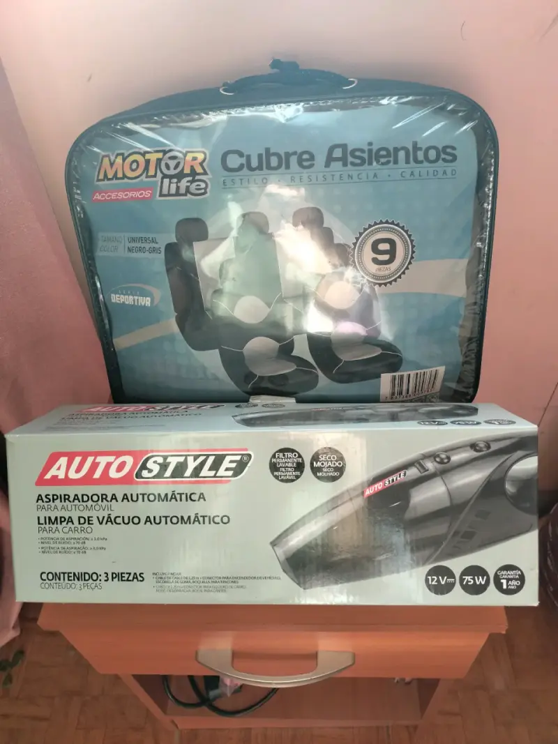 Cubre asientos y aspiradora para auto - 1