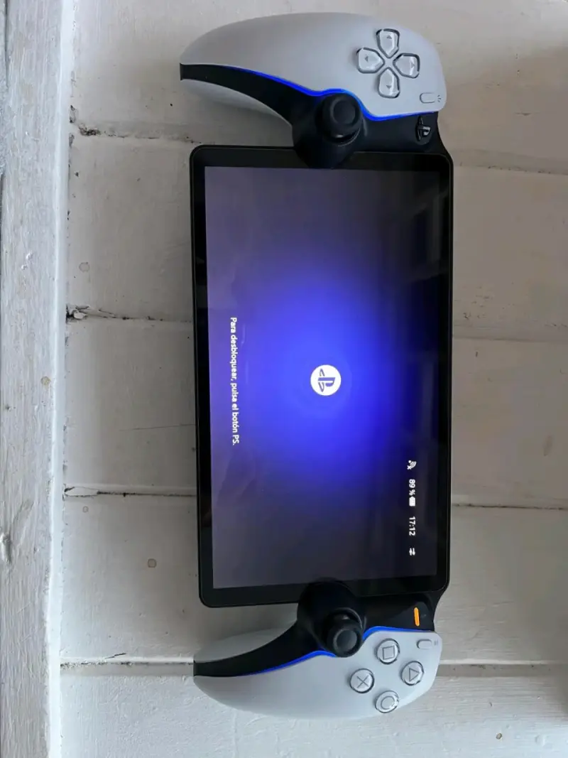 PlayStation Portal con caja y manuales - 2
