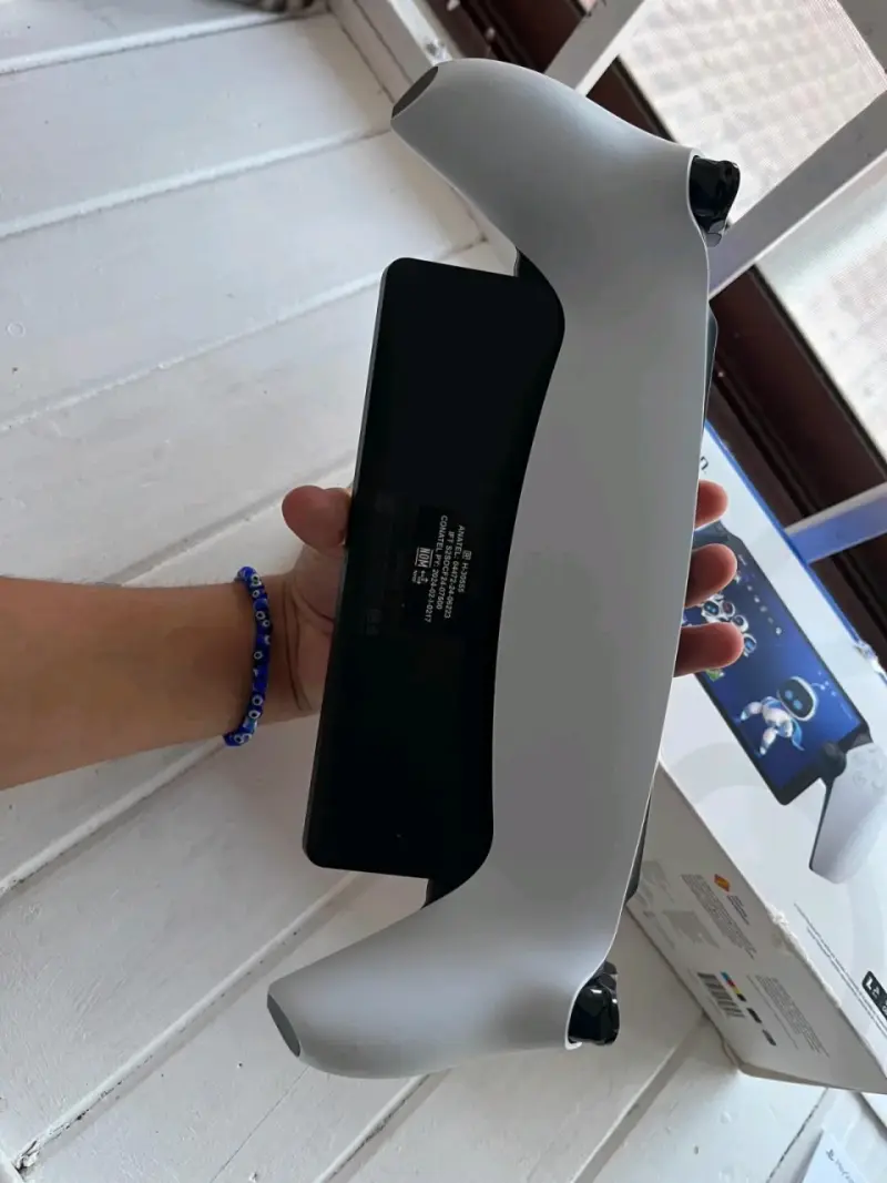 PlayStation Portal con caja y manuales - 3