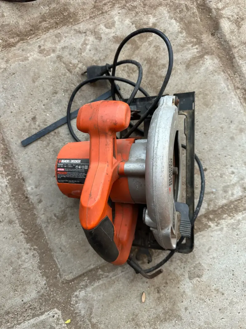 Sierra circular Black & Decker