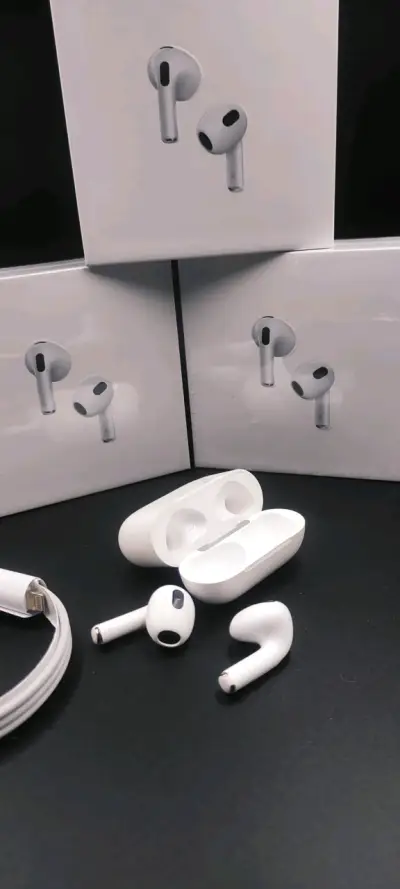 Audífonos inalámbricos blancos - miniatura 1