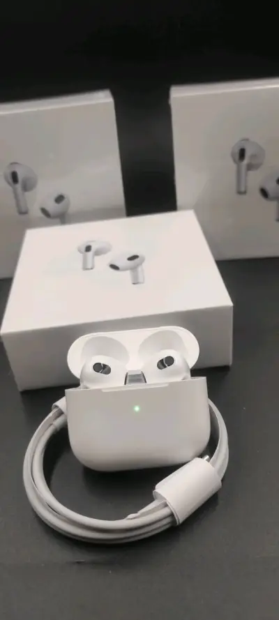 Audífonos inalámbricos blancos - miniatura 2