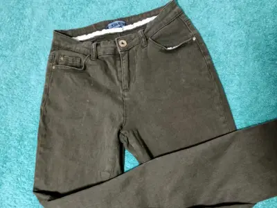 Jeans verdes mujer - miniatura 2