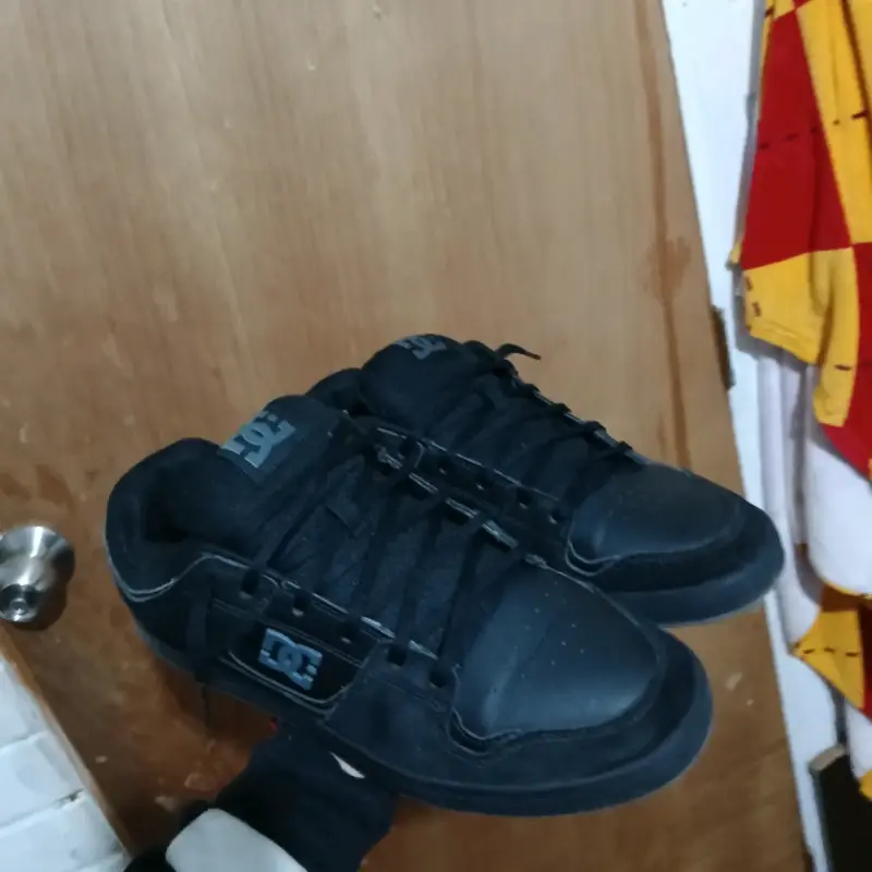 Zapatillas negras DC - 1