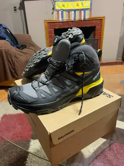 Botas trekking Salomon negras - miniatura 1