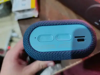Altavoz portátil azul - miniatura 3