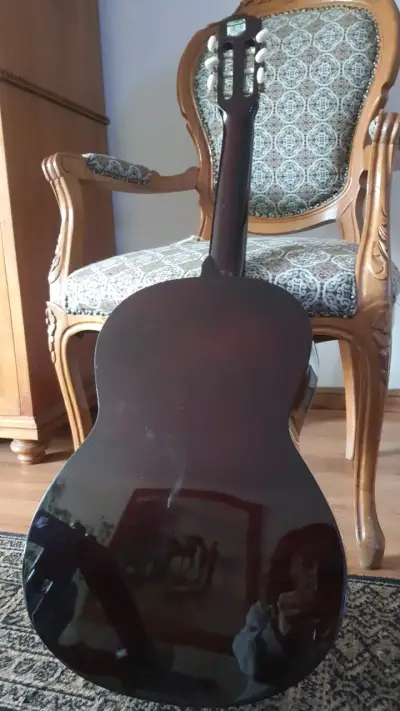 Guitarra clásica acústica brillante - miniatura 3