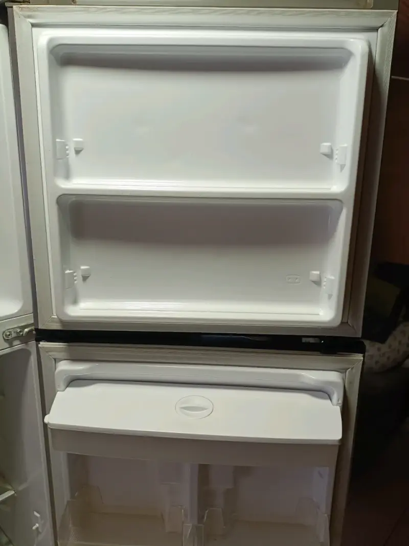 Refrigerador Samsung con dispensador - 3