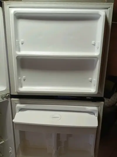 Refrigerador Samsung con dispensador - miniatura 3