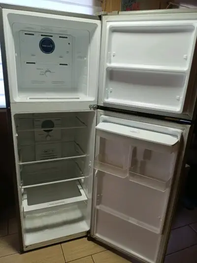Refrigerador Samsung con dispensador - miniatura 6