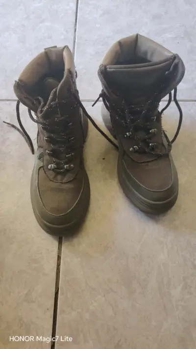 Botas de montaña marrones - miniatura 4