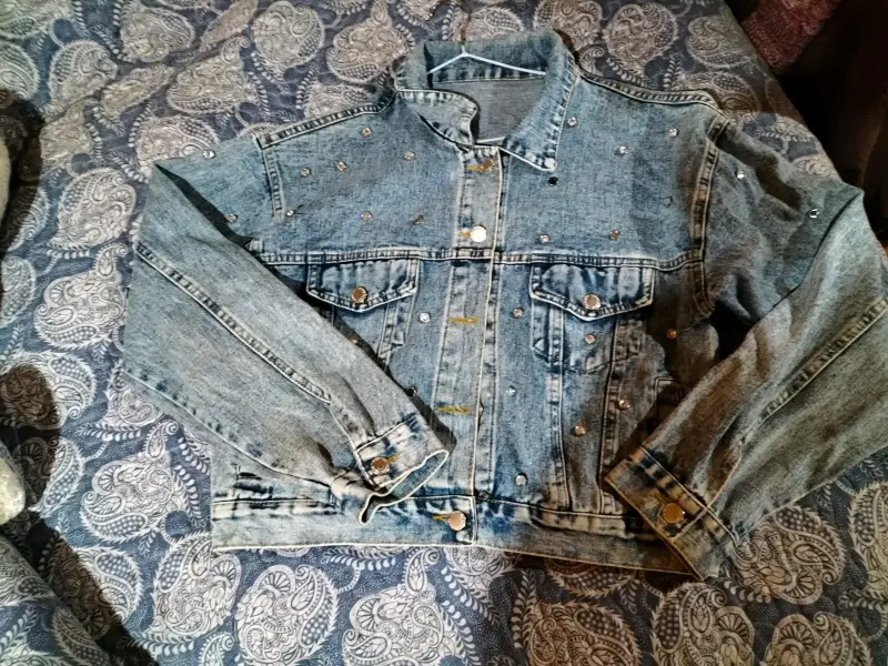 Chaqueta de mezclilla con apliques - 3