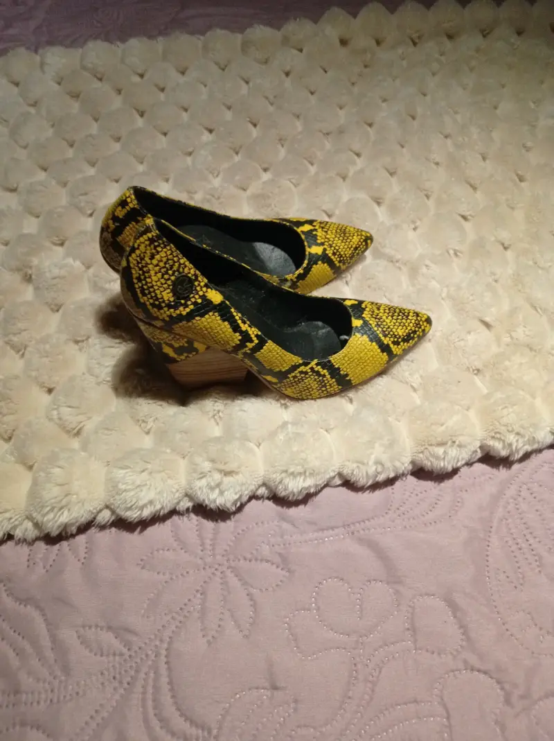 Tacones animal print amarillos - 2