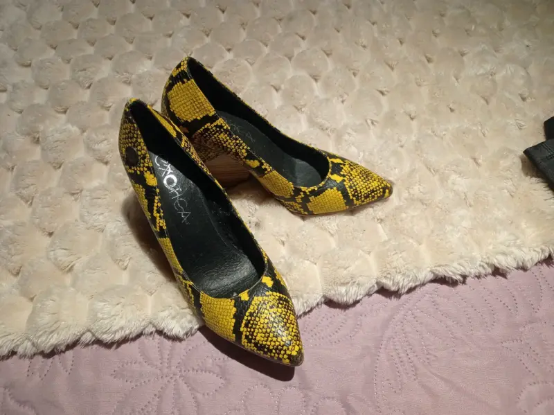 Tacones animal print amarillos - 3