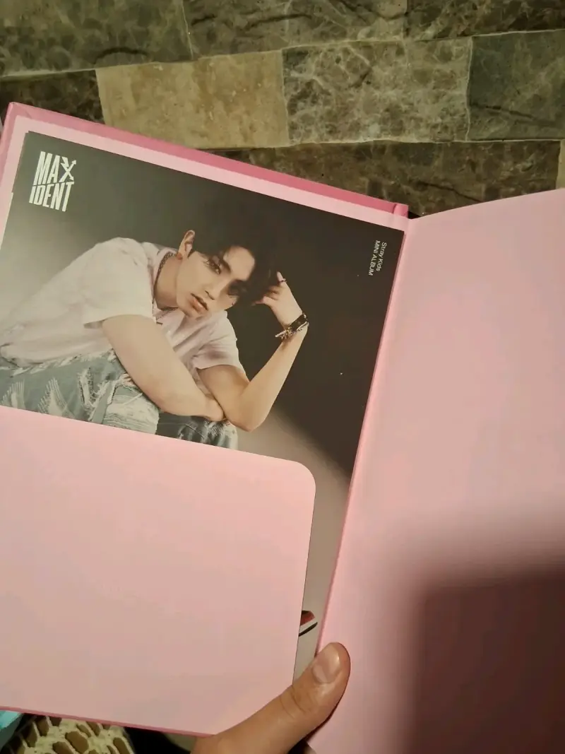 Álbum Max Ident Stray Kids - 3